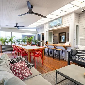 Barbara's 4* Byron Bay